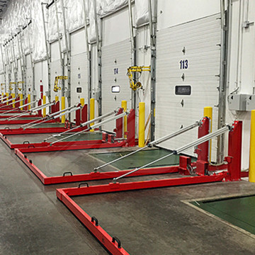Spill retention barriers for loading docks